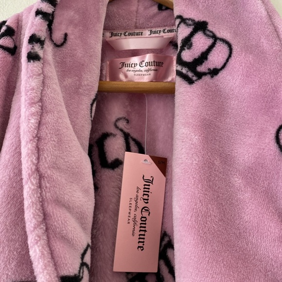 Juicy Couture Plush Soft Logo Graphic Robe JC Crowns Mauve and Black Size S M - Picture 5 of 10